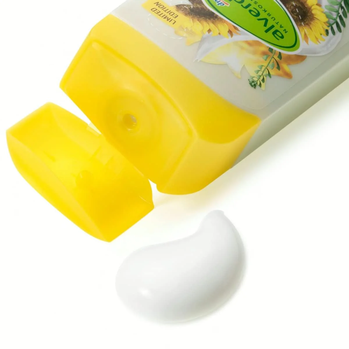 Лосьйон для тіла Alverde Natural Cosmetics Bee Happiness Organic Sunflower Organic Olive Oil 250 мл (Limited Edition), фото №3 Лосьйон для тіла Alverde Natural Cosmetics Bee Happiness Organic Sunflower Organic Olive Oil 250 мл (Limited Edition), фото №3