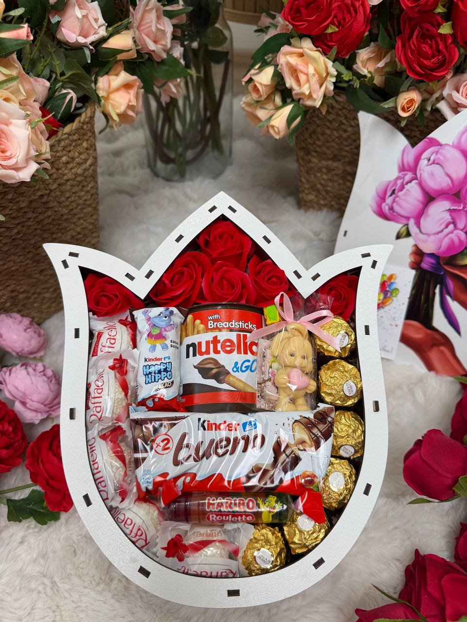 Бокс солодощів для дівчини у формі тюльпана, фото №4