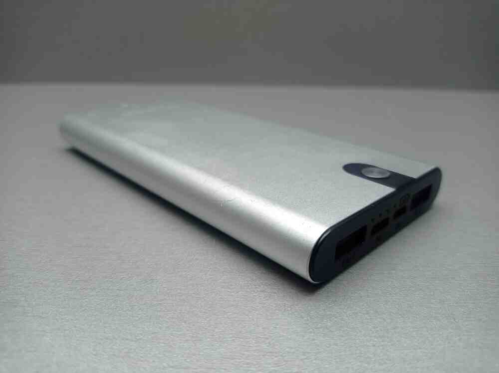 Універсальні зовнішні акумулятори Gelius Pro Edge GP-PB10-013 10000 mAh Silver, фото №6 Універсальні зовнішні акумулятори Gelius Pro Edge GP-PB10-013 10000 mAh Silver, фото №6
