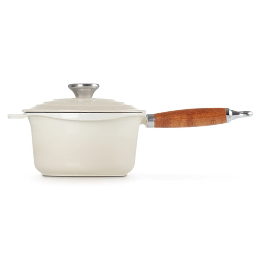 Кастрюля Le Creuset Professional 21139187164460 с деревянной ручкой 18 см белый (meringue), фото №4 Кастрюля Le Creuset Professional 21139187164460 с деревянной ручкой 18 см белый (meringue), фото №4