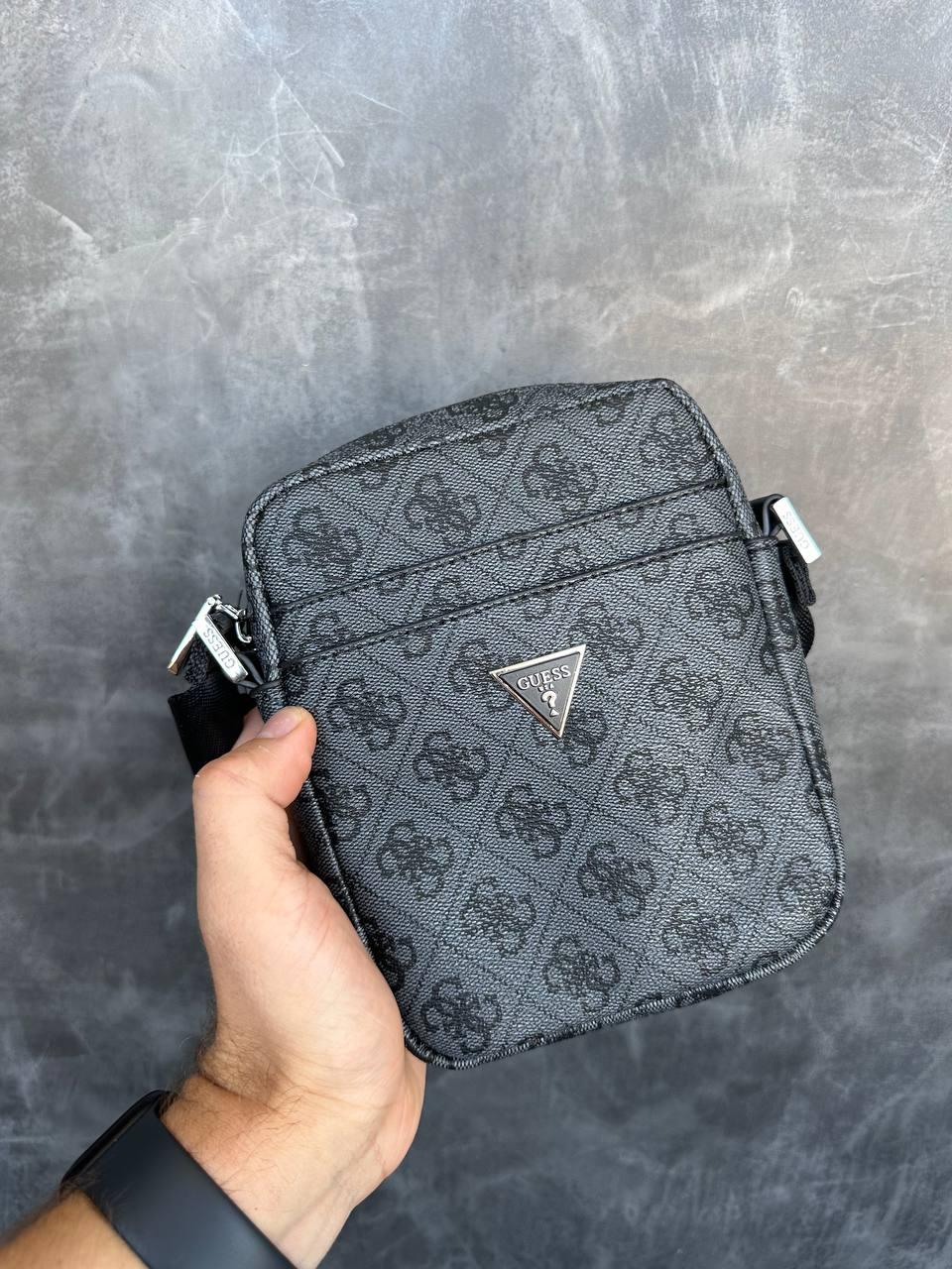 Мужская сумка через плечо Guess качественная барсетка для мужчины Гесс брендовая сумка-планшетка из канвы, фото №1 Мужская сумка через плечо Guess качественная барсетка для мужчины Гесс брендовая сумка-планшетка из канвы, фото №1