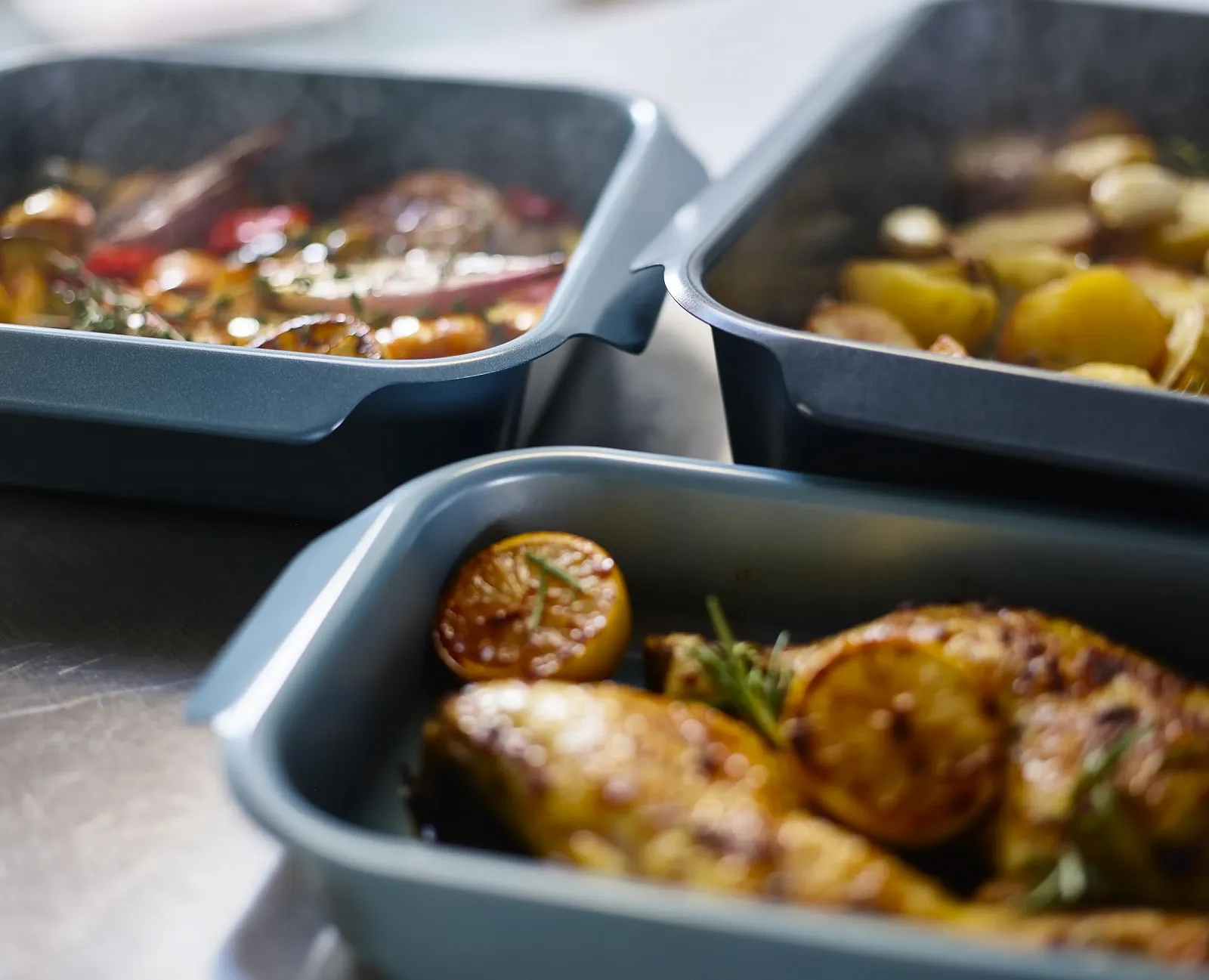 Противень для духовки Joseph Joseph Nest углеродистая сталь антипригарный 41 см x 30 см x 8 см синий, фото №4 Противень для духовки Joseph Joseph Nest углеродистая сталь антипригарный 41 см x 30 см x 8 см синий, фото №4