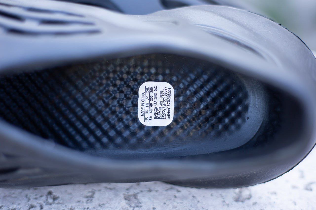 Кросівки Adidas Yeezy Foam Runner Black, фото №7 Кросівки Adidas Yeezy Foam Runner Black, фото №7