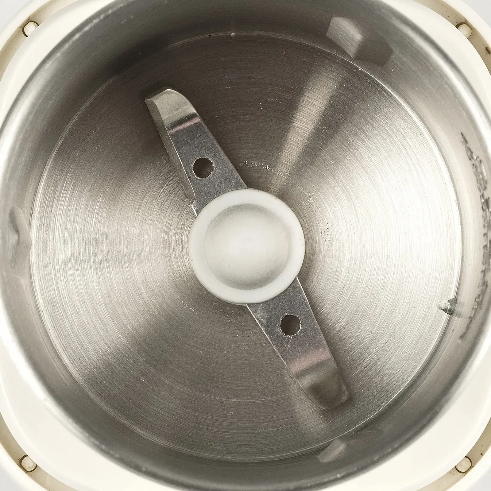 Кавомолка електрична Girmi MC02 180 Вт з подвійною кришкою Контейнер і леза з нержавіючої сталі Великої місткості 70 г Кремовий, фото №5