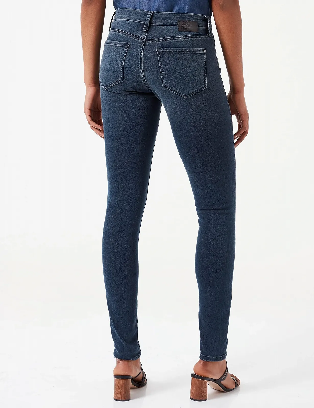 Женские джинсовые штаны MAVI ADRIANA Dark Shaded Glam - 25, фото №3 Женские джинсовые штаны MAVI ADRIANA Dark Shaded Glam - 25, фото №3