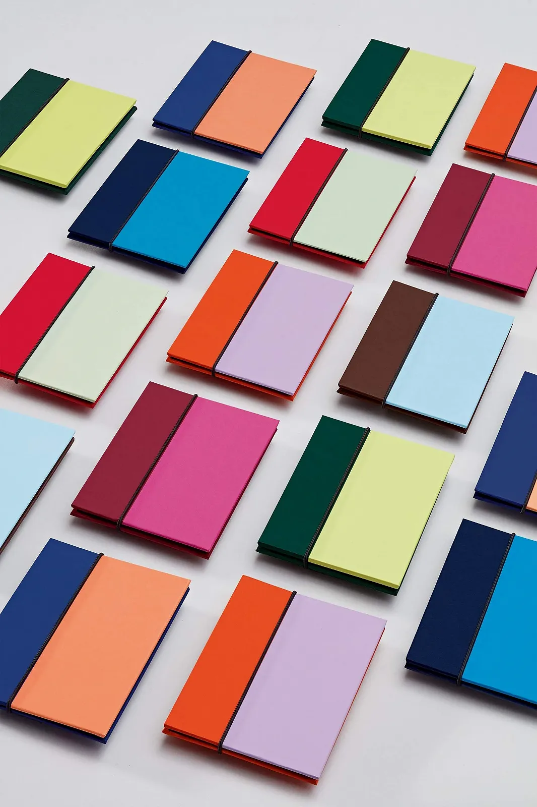 Альбом-гармошка Semikolon Cutting Edge 12.2 x 17.7 см, 13 фотографий 10 x 15 см - Pecan Ice, фото №4 Альбом-гармошка Semikolon Cutting Edge 12.2 x 17.7 см, 13 фотографий 10 x 15 см - Pecan Ice, фото №4