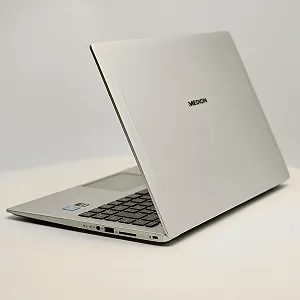 Ноутбук 15.6'' Medion (Lenovo Group) Akoya S6445 | Intel Core i3-8145U | IPS (1920x1080) FullHD | RAM DDR4 8 ГБ | SSD 256 ГБ | Intel UHD Graphics 620 | Light Silver | Металевий корпус | Win11 (5005) synthetic.ua - Фото 1