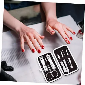 Набір для манікюру OATIPHO 7 предметів ціна на synthetic.ua - Фото 1 Набір для манікюру OATIPHO 7 предметів synthetic.ua - Фото 1