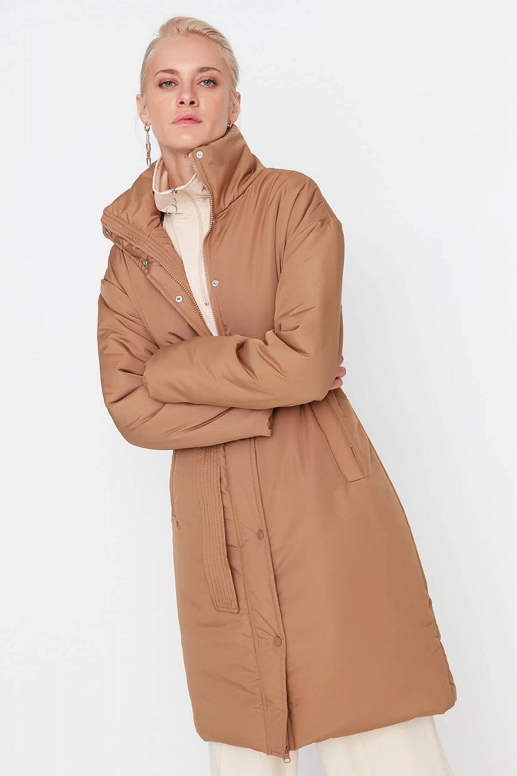 Пуховик TRENDYOL Regular однотонный тканевый зимний, фото №2