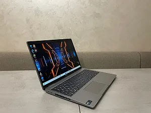 Ноутбук Dell Latitude 5550, 15,6" FHD IPS, i5-135H 14 ядер, 16GB DDR5, 256GB SSD synthetic.ua - Фото 1