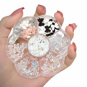 Прикраси для нігтів у формі бантиків, 1 коробка з 7 відділеннями з бантиками, метеликами, ведмедиками, підвіски - Фото 1