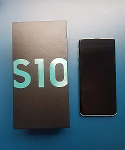 Смартфон Samsung Galaxy S10 - Фото 1