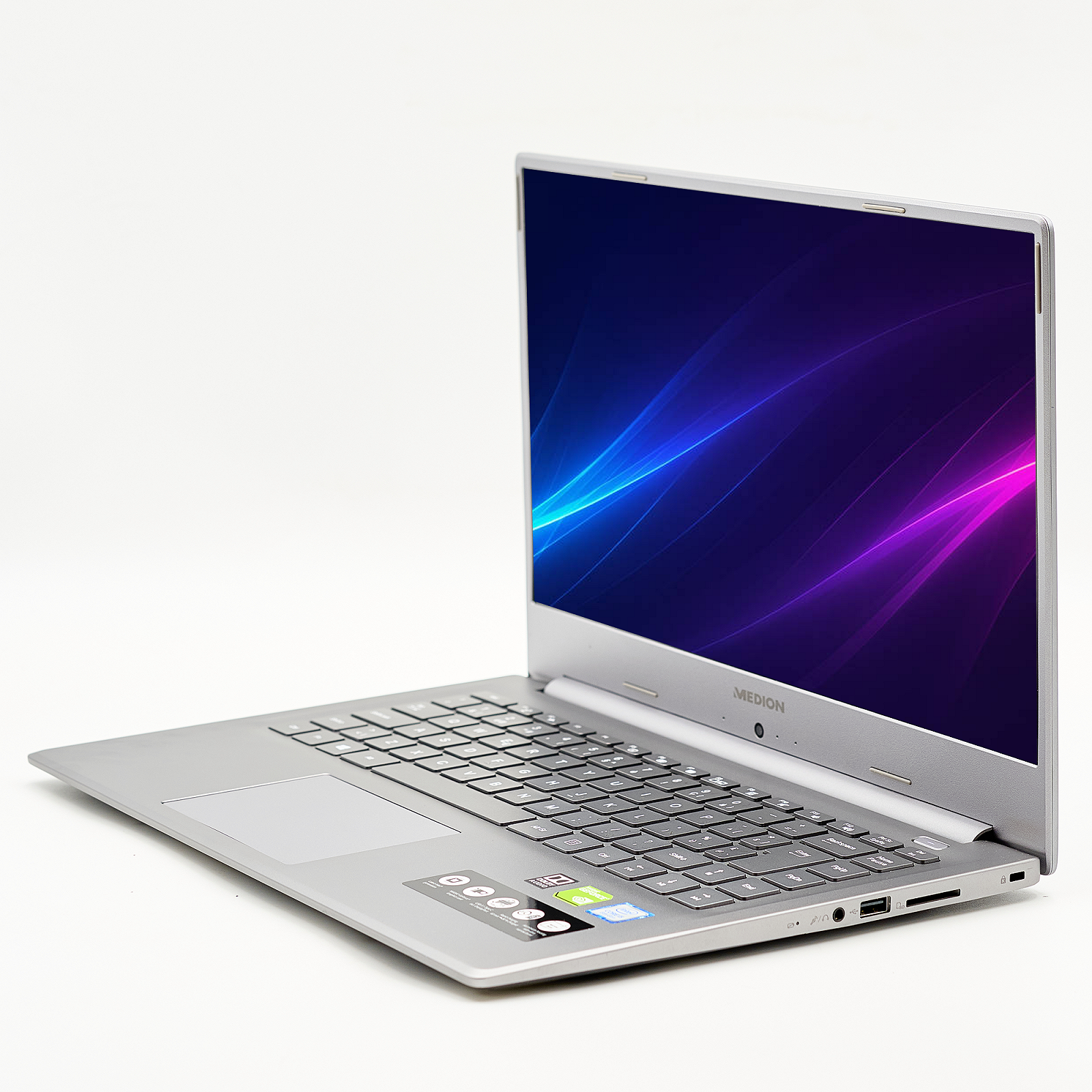 Игровой ноутбук Medion Akoya P15646 Intel Core i5 ОЗУ 32 ГБ SSD 1 ТБ NVIDIA GeForce Металлический, фото №4