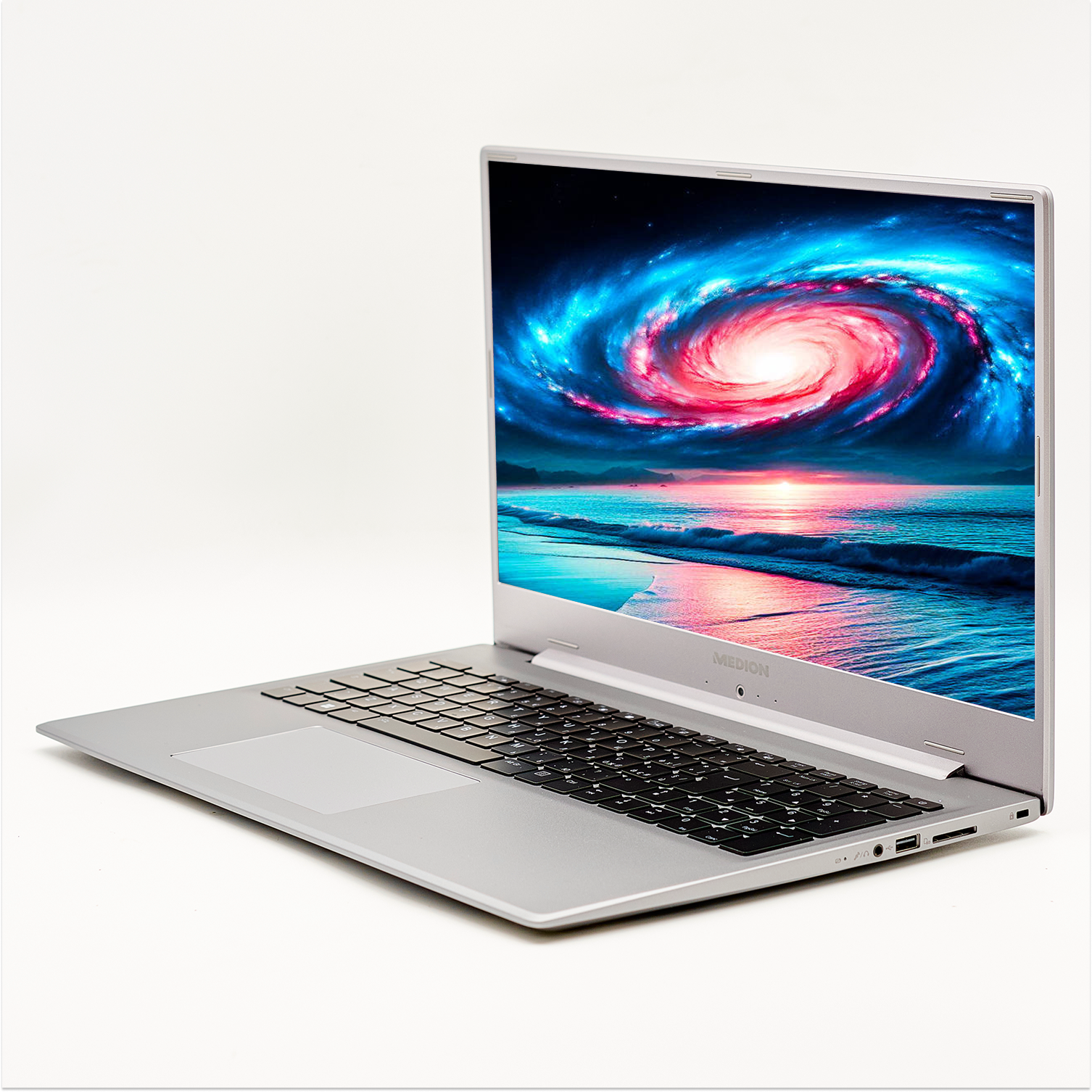 Ноутбук 17,3" Medion (Lenovo Group) Akoya P17607 Intel Core i7-10510U RAM 16 ГБ SSD 1 ТБ + HDD 1.5 ТБ Nvidia GeForce Win10 (4597), фото №5