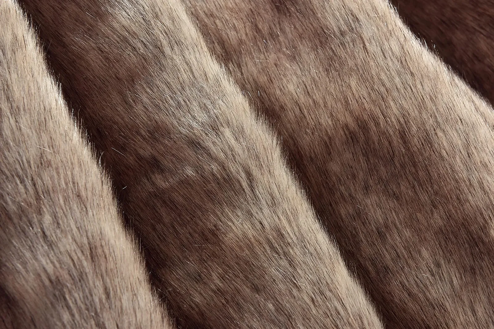 Одеяло из искусственного меха Steppenwolf Мягкий плед на диван с высоким ворсом 150 x 200 см, фото №5 Одеяло из искусственного меха Steppenwolf Мягкий плед на диван с высоким ворсом 150 x 200 см, фото №5