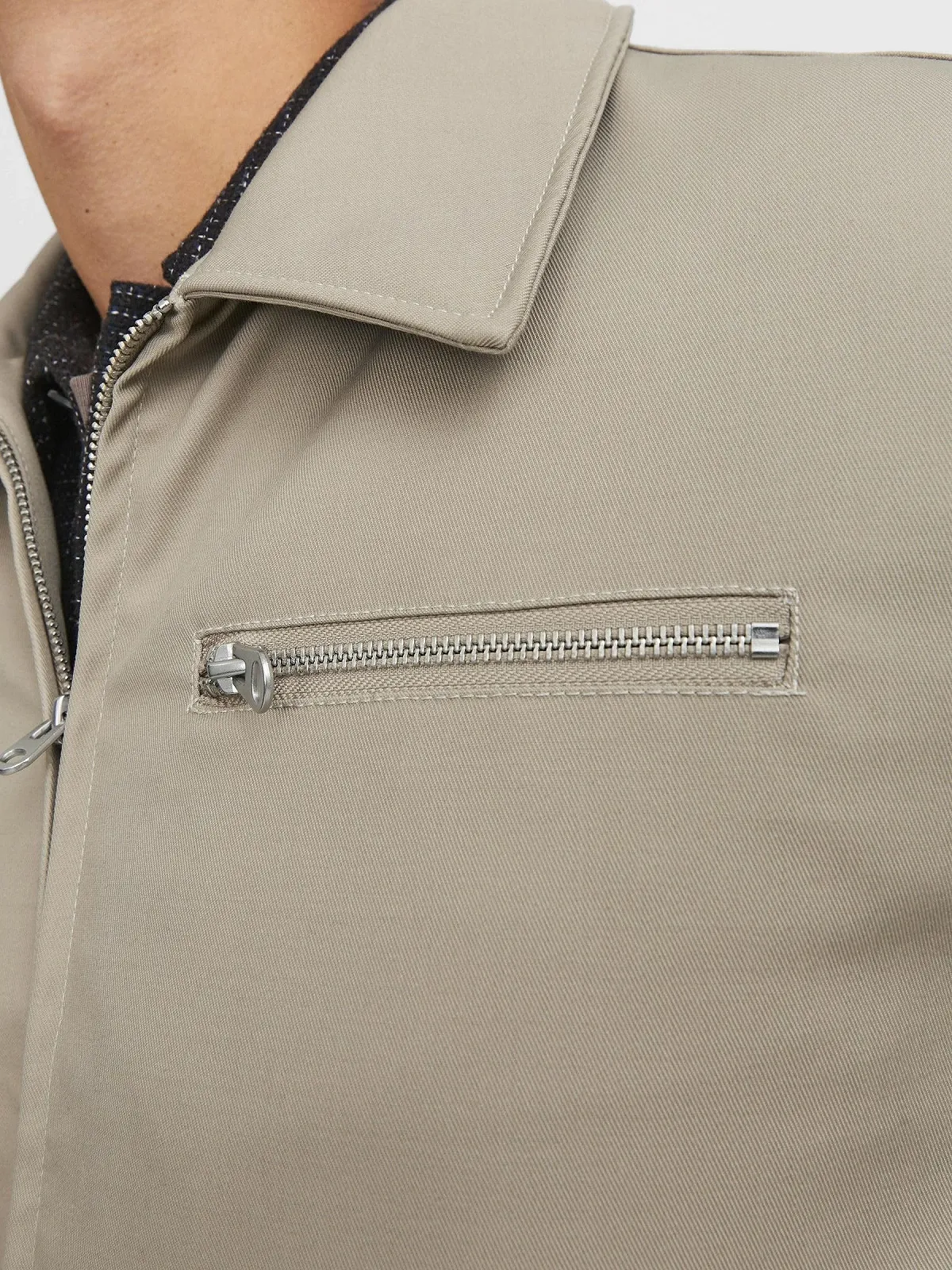 Куртка-бомбер JACK & JONES Чоловіча, фото №5 Куртка-бомбер JACK & JONES Чоловіча, фото №5