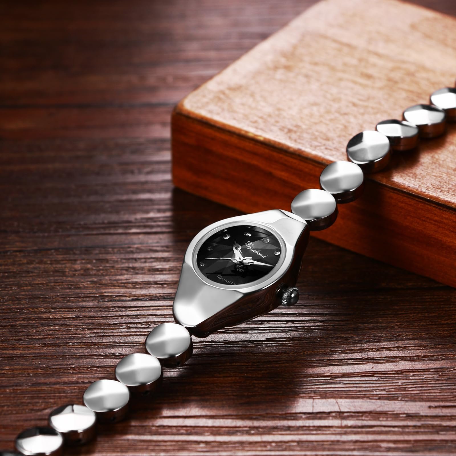 Женские часы JewelryWe Маленькие из нержавеющей стали 30 м Водонепроницаемые Аналоговые Кварцевые Тонкий Ремешок из нержавеющей стали Роскошные Ультратонкие Часы с граненым стеклом и бриллиантовой шкалой, фото №6