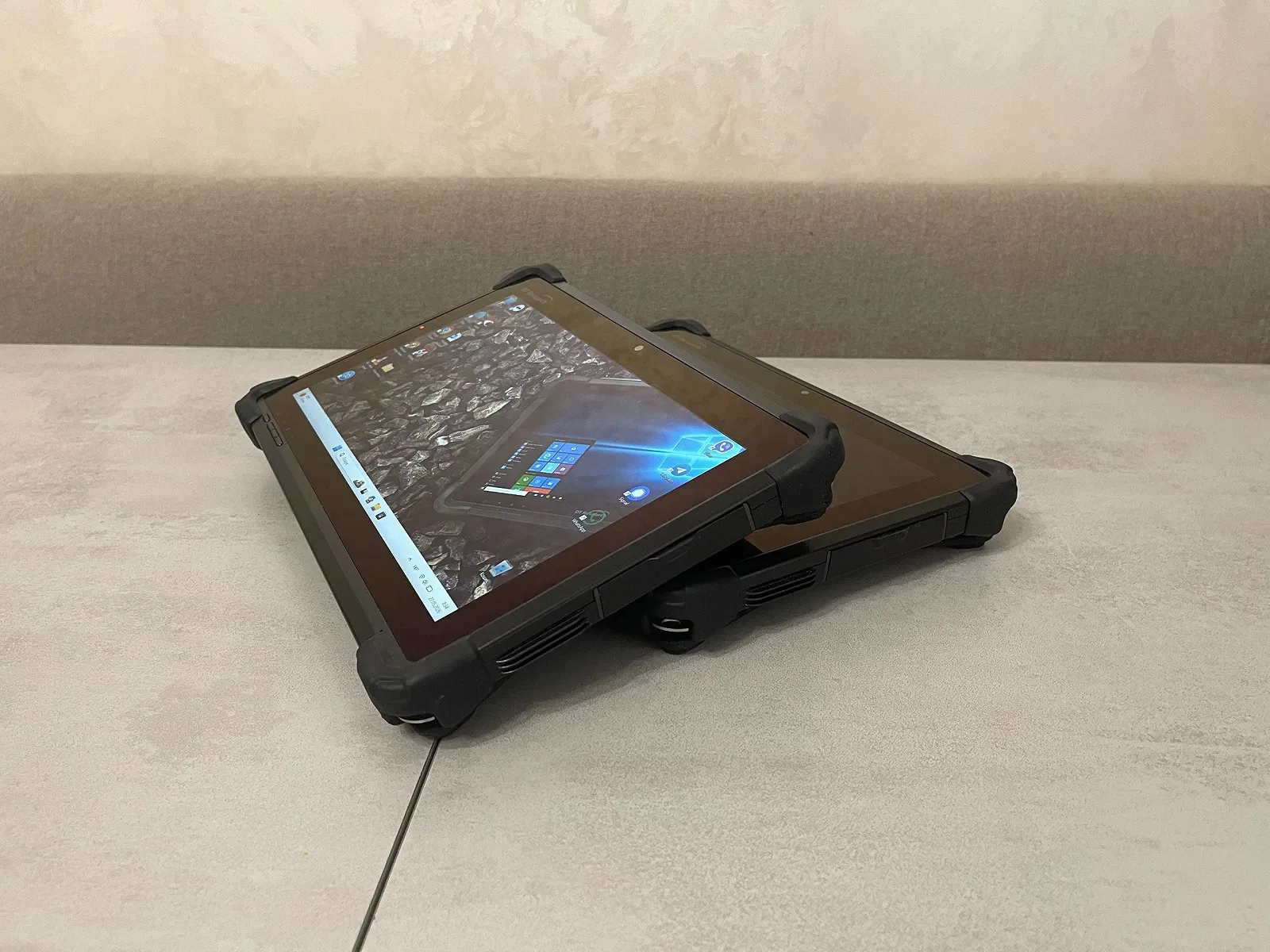 Защищенный планшет DT Research DT311T 11,6" FHD IPS i5-8250U 16 ГБ 256 ГБ Пассивное бесшумное охлаждение, фото №2 Защищенный планшет DT Research DT311T 11,6" FHD IPS i5-8250U 16 ГБ 256 ГБ Пассивное бесшумное охлаждение, фото №2
