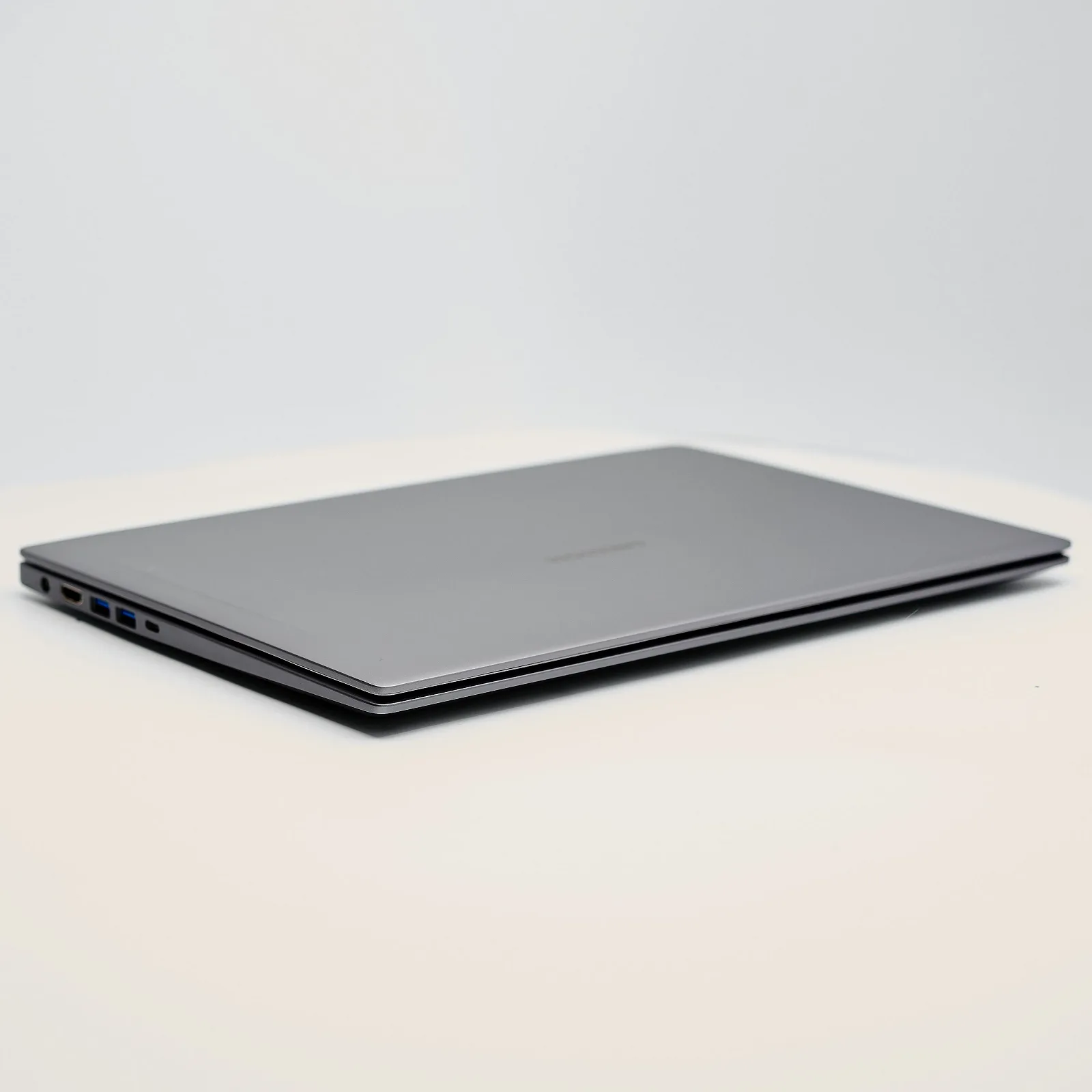 Ноутбук 15.6'' Medion (Lenovo Group) Akoya S6445 | Intel Core i3-8145U | IPS (1920x1080) FullHD | RAM DDR4 8 ГБ | SSD 256 ГБ | Intel UHD Graphics 620 | Металевий корпус | Win10 (5018), фото №8