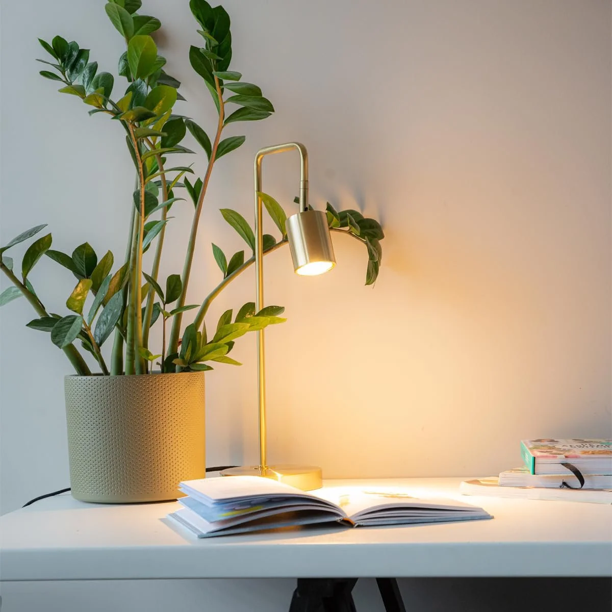 Настільна лампа Qazqa Java Modern регульована сталева GU10 Латунь, фото №1