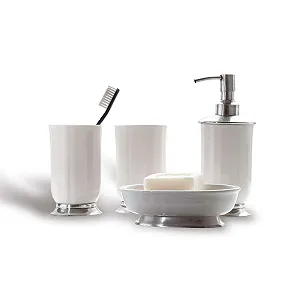 Купить Набор для ванной комнаты LOBERON Millicent 2 стакана, мыльница и дозатор мыла, белый/серебристый - Фото 1 Набор для ванной комнаты LOBERON Millicent 2 стакана, мыльница и дозатор мыла, белый/серебристый - Фото 1