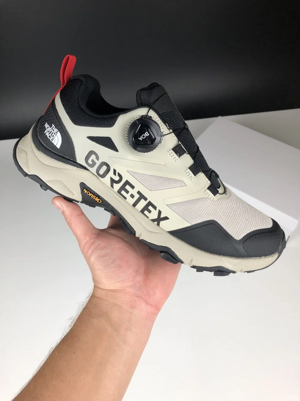 Чоловічі кросівки The North Face Shimano Boa Gore-Tex бежеві з чорним термо осінь зима, фото №5 Чоловічі кросівки The North Face Shimano Boa Gore-Tex бежеві з чорним термо осінь зима, фото №5