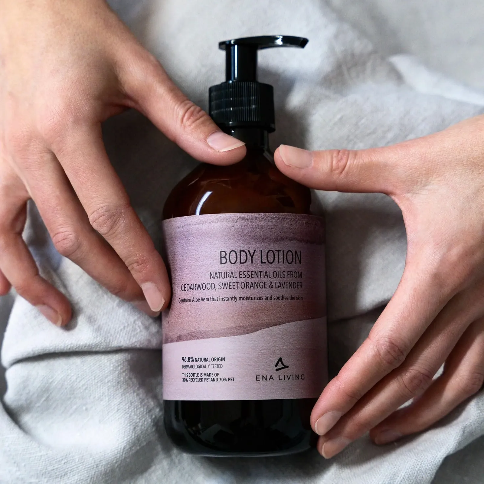 Лосьйон для тіла ENA Living у диспенсері - 500 мл з лавандою, апельсином і кедровим деревом, фото №6 Лосьйон для тіла ENA Living у диспенсері - 500 мл з лавандою, апельсином і кедровим деревом, фото №6
