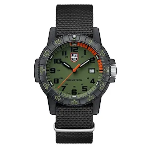 Часы Luminox Leatherback SEA Turtle Giant XS.0337 Мужские 44 мм Военные Черный/Зеленый с Индикатором Даты, Водонепроницаемые до 100 м - Фото 1