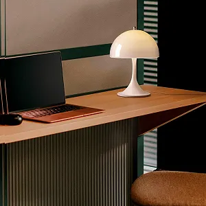 Настільна лампа Barcelona LED MART 3 x G9 з акриловим прозорим плафоном Біла synthetic.ua - Фото 1