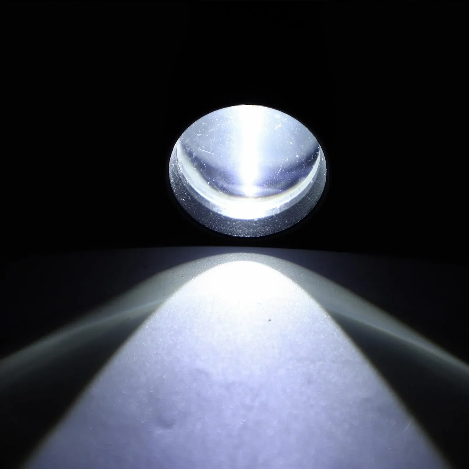 LED Ліхтар Zoomable 3 режими освітлення 800 mAh Алюмінієвий сплав Сонячна зарядка, фото №6 LED Ліхтар Zoomable 3 режими освітлення 800 mAh Алюмінієвий сплав Сонячна зарядка, фото №6