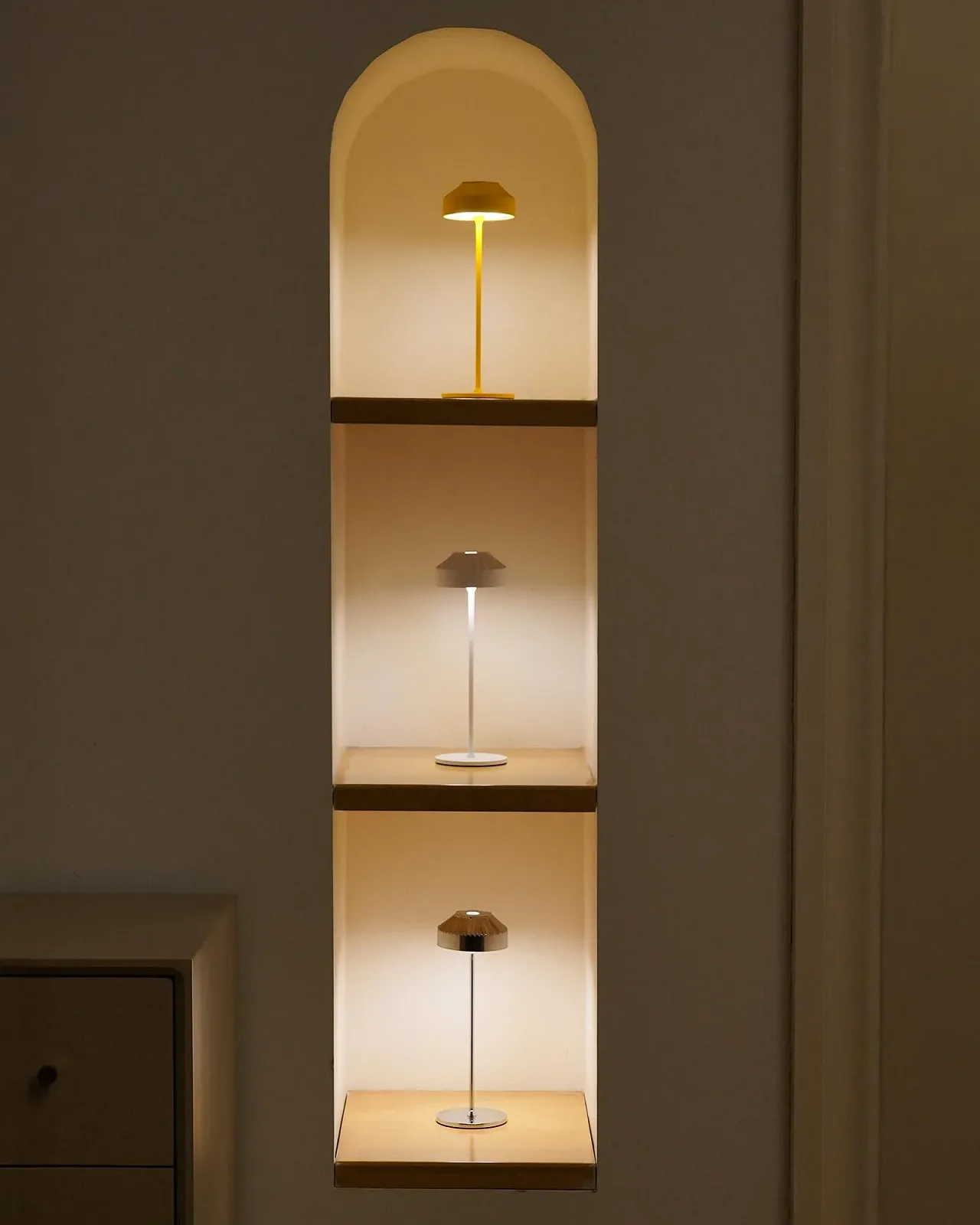 Настільна лампа LuminexDesigns Акумуляторна сенсорна регульована яскравість Жовтий, фото №6