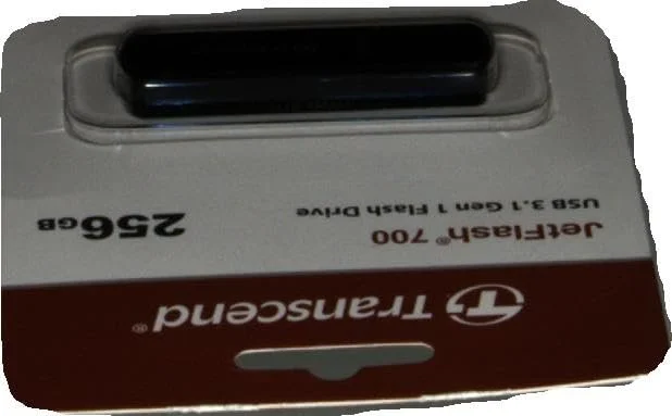 USB-накопичувач Transcend Jetflash 700 256 GB USB 3.1 Gen 1 Чорний, фото №5 USB-накопичувач Transcend Jetflash 700 256 GB USB 3.1 Gen 1 Чорний, фото №5