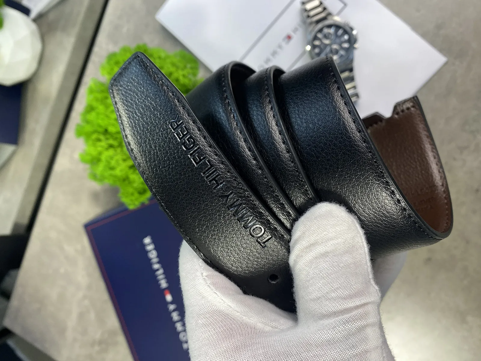 Подарунковий набір зі шкіряним ремнем TH з двома змінними пряжками Томмі Хілфігер, фото №11