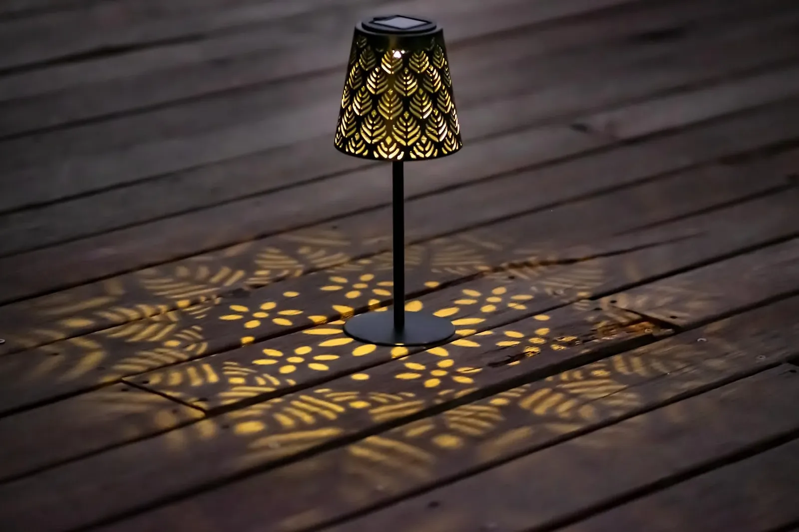 Настільна лампа Northpoint LED Solar Metal Oriental з датчиком сутінків Чорна, фото №4