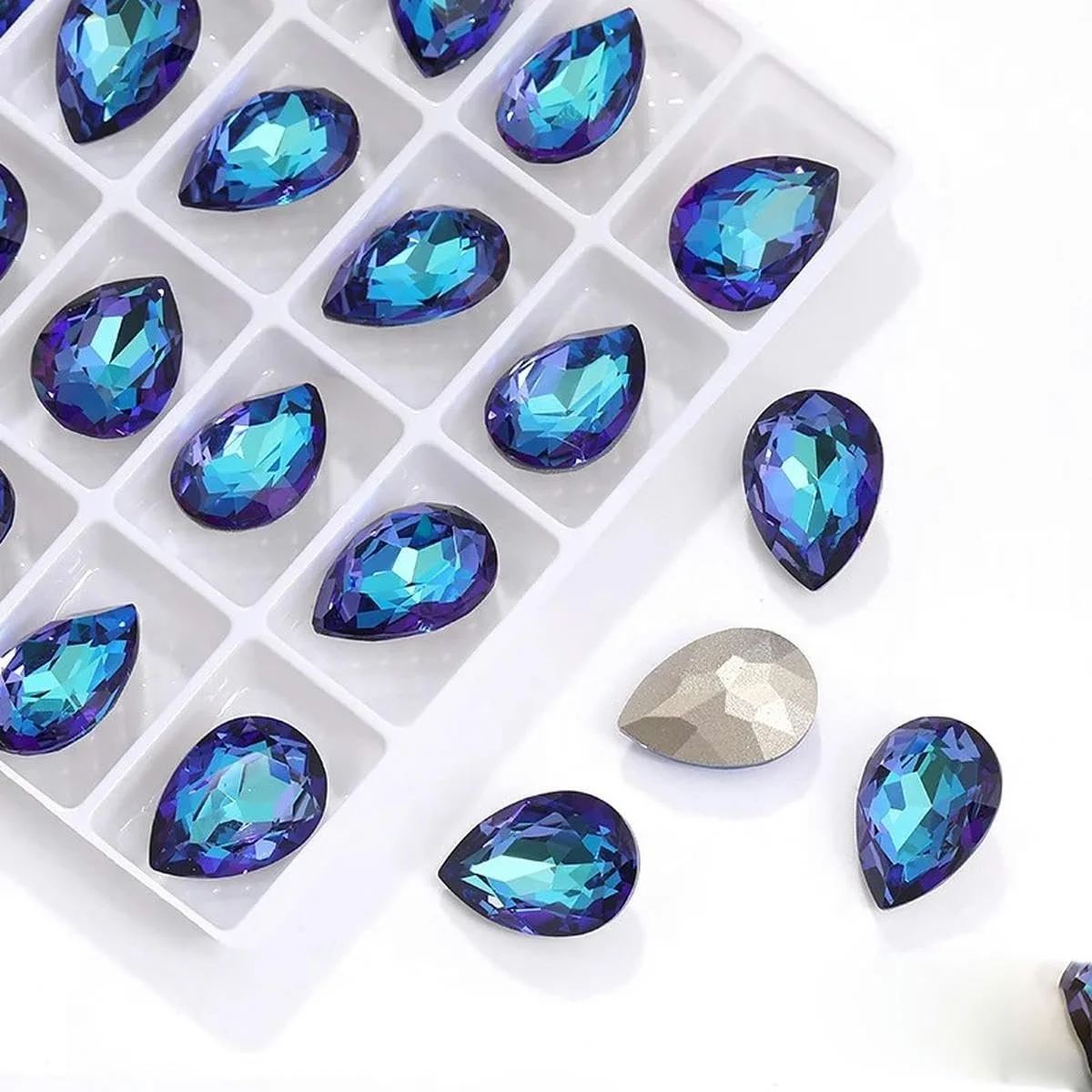 Кристали гліттер різних розмірів, блискучі перлини, сині, 18 x 25 мм, 12 штук, фото №1