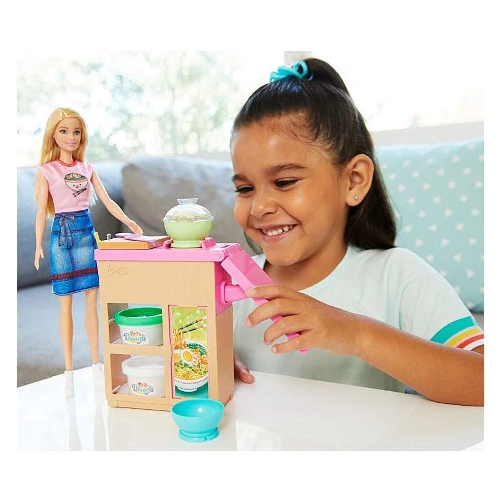 Одяг Barbie GHK43 Making Noodle Playset Блондинка з приладдям, фото №3