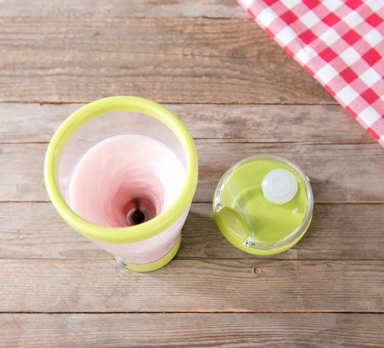 Кружка Rosenstein & Söhne Self Stirring Cup: Кружка для напитков с электрическим венчиком 450 мл, фото №8