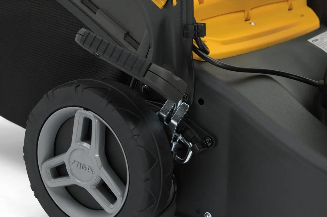 Газонокосарка акумуляторна STIGA Collector 543 AE Kit / Сталева дека / 41 см / 60 л / Чорна-Жовта, фото №8 Газонокосарка акумуляторна STIGA Collector 543 AE Kit / Сталева дека / 41 см / 60 л / Чорна-Жовта, фото №8