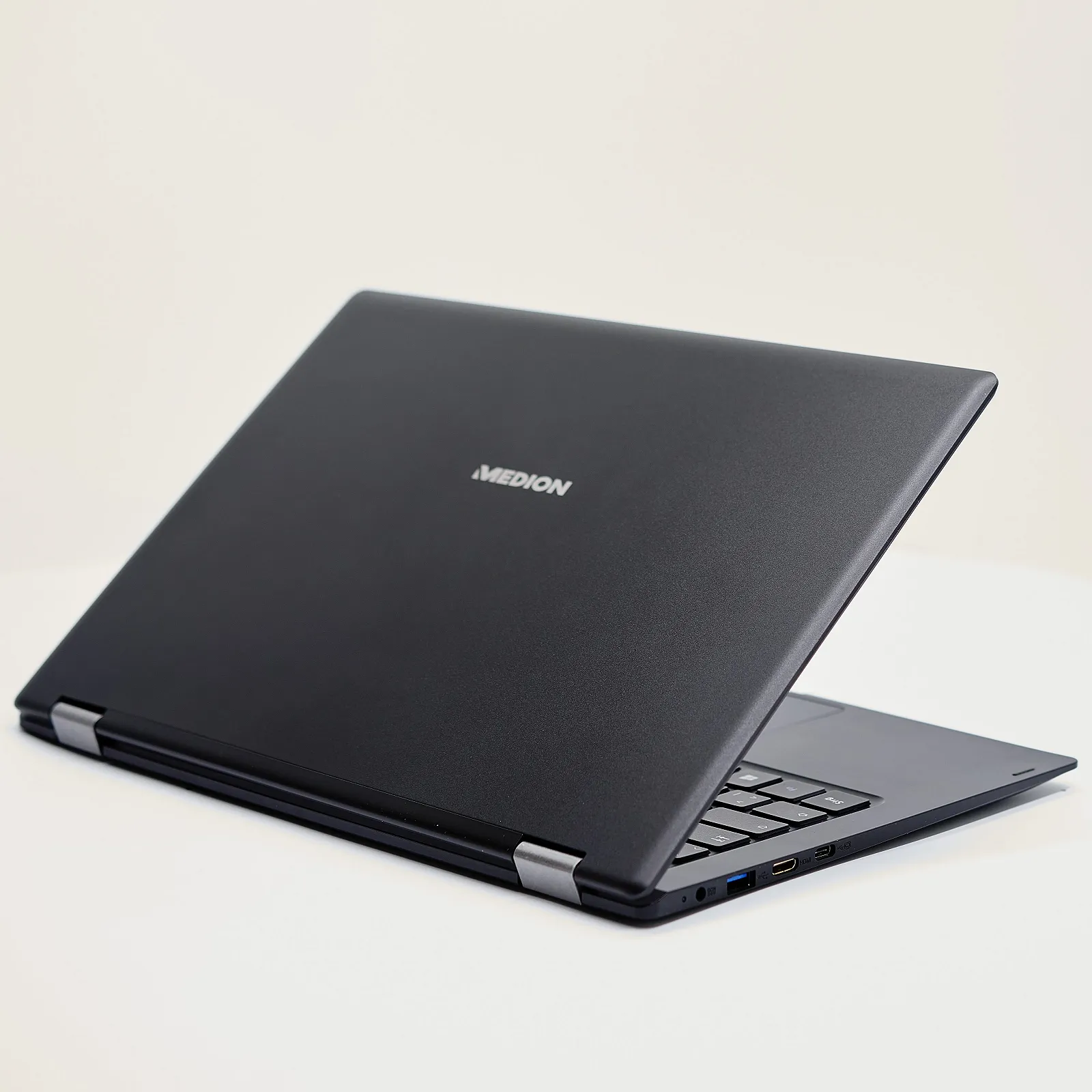 Ноутбук-планшет 13,3" Medion (Lenovo3 Intel RAM 4 ГБ SSD 128 ГБ +eMMC 64 ГБ Трансформер Метал 2 в 1 Win10, фото №4