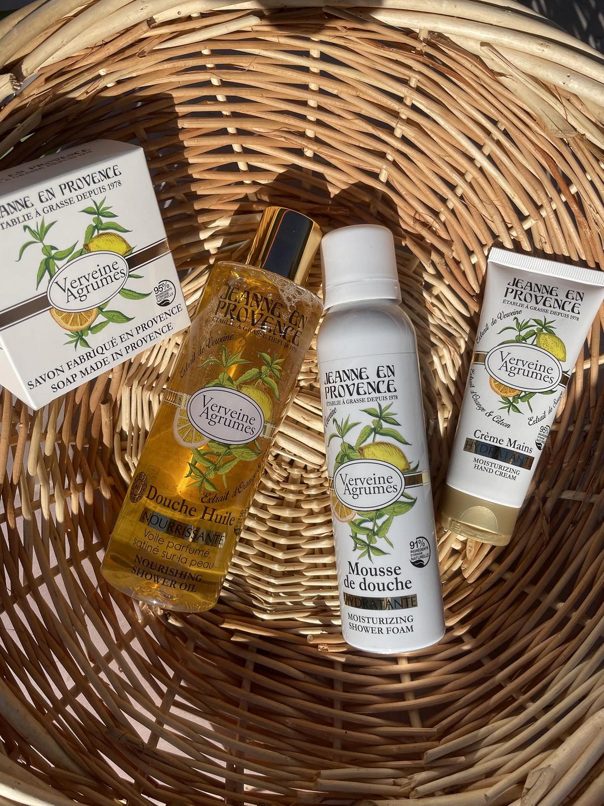 Гель-масло для душа JEANNE EN PROVENCE Citrus Verbena для сухой кожи 250 мл, фото №5 Гель-масло для душа JEANNE EN PROVENCE Citrus Verbena для сухой кожи 250 мл, фото №5