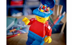 Дитячий конструктор LEGO Exclusive Збільшена мініфігурка Лего (40649) synthetic.ua - Фото 1