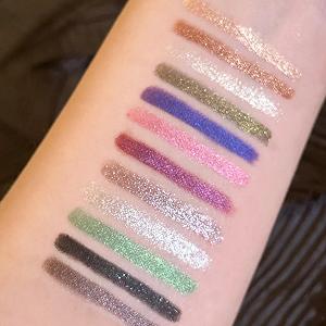 Набор глиттерных подводок Waterproof Eyeliner Set 12 цветов цена на synthetic.ua - Фото 1 Набор глиттерных подводок Waterproof Eyeliner Set 12 цветов synthetic.ua - Фото 1