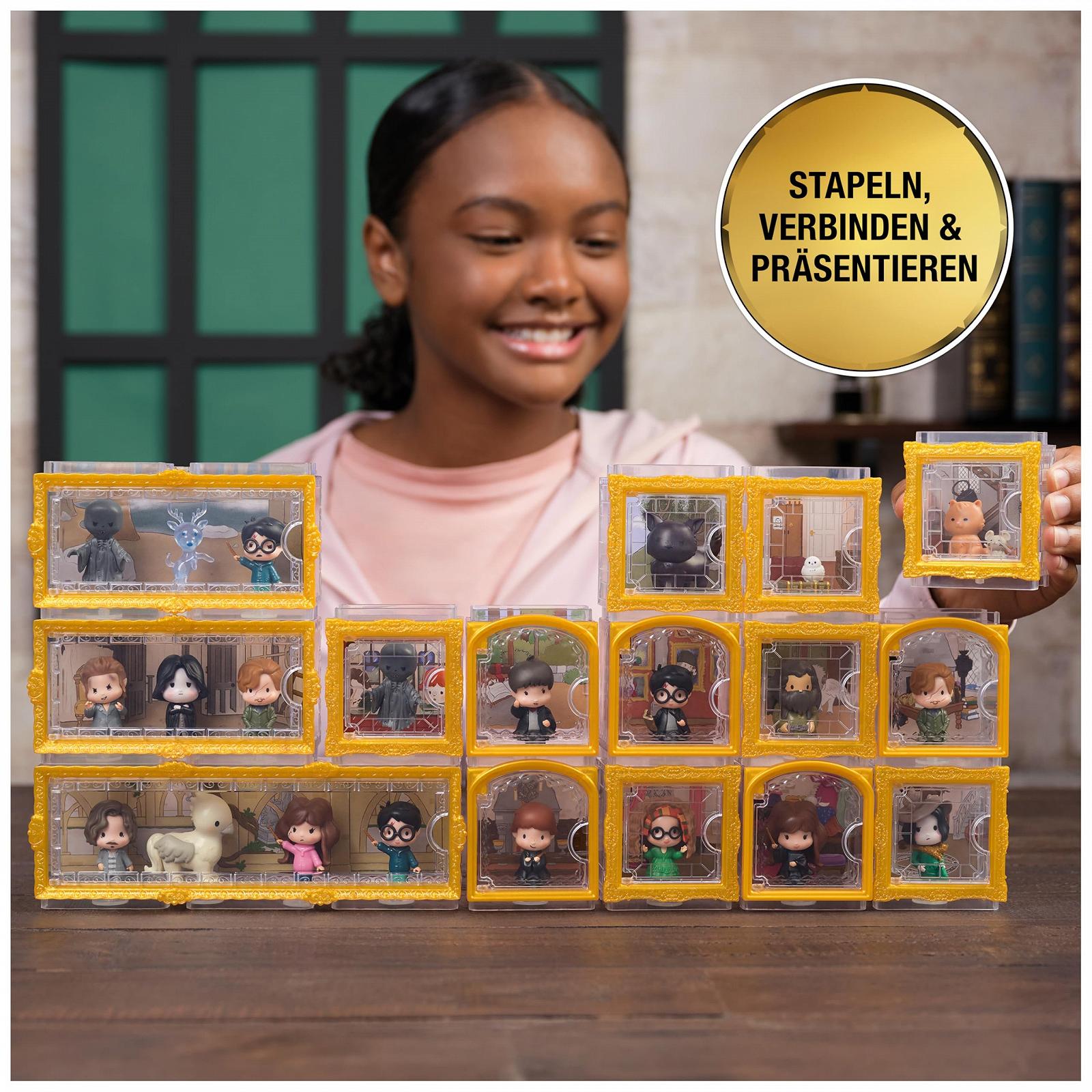 Фігурки Collectible Multipack Wizarding World Harry Potter Micro Magical Moments Patronus з Гаррі Поттером, Патронусом-оленем, Дементором та вітриною, фото №5