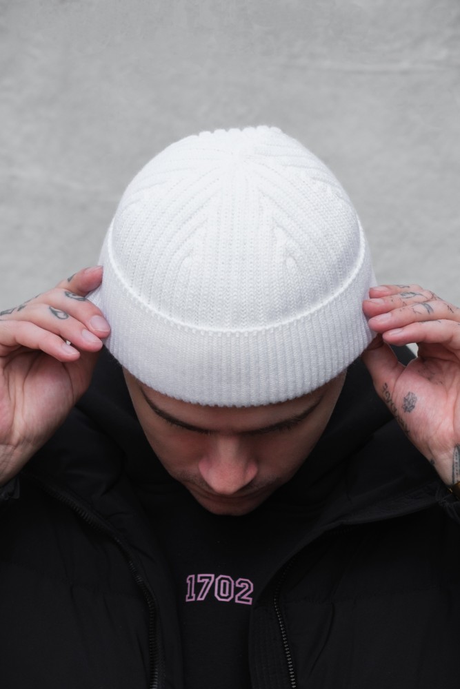 Утеплена трикотажна шапка біні докер на флісі Without Gvido white, фото №1