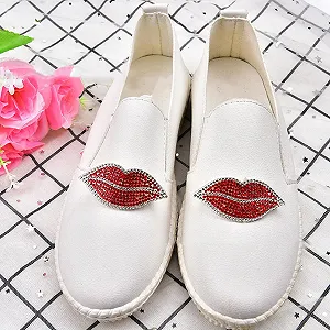 Стразы Красные Губы Смола Кристалл Горячий Бриллиант Узор для украшения одежды - Набор 20 штук synthetic.ua - Фото 1