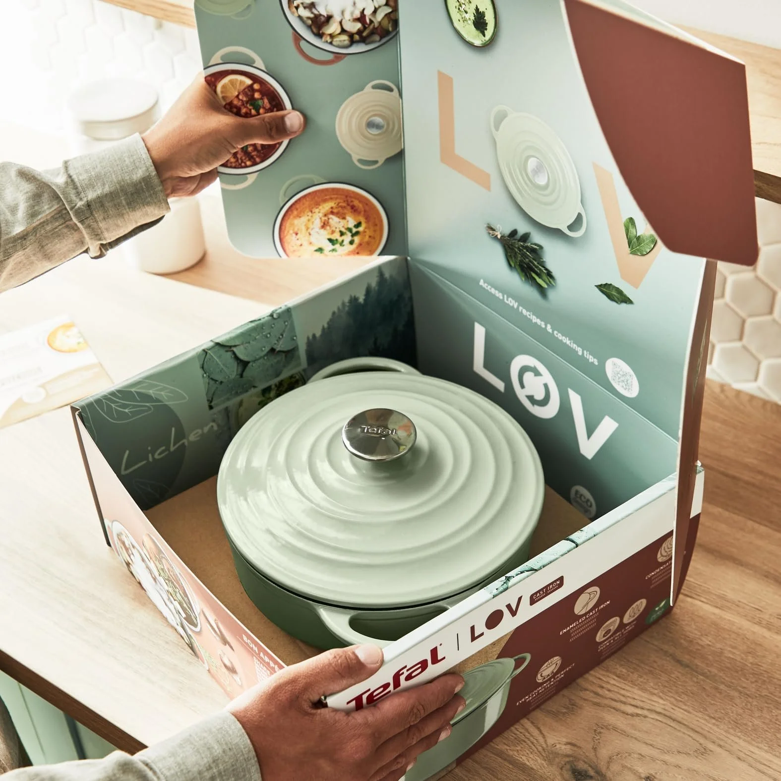 Каструля-жаровня Tefal LOV E2580504 чавунна індукційна з кришкою 7,4 л Зелена, фото №7 Каструля-жаровня Tefal LOV E2580504 чавунна індукційна з кришкою 7,4 л Зелена, фото №7