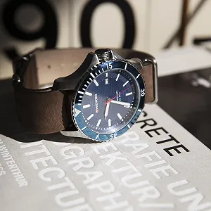 Часы Wegner Унисекс Аналоговые Кварцевые с Кожаным Ремешком 01.0641.121 synthetic.ua - Фото 1