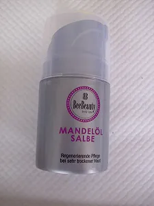 Денний крем Beeb Durable Almond Oil Ointment Регенерувальний догляд для дуже сухої шкіри 50 мл - Фото 1