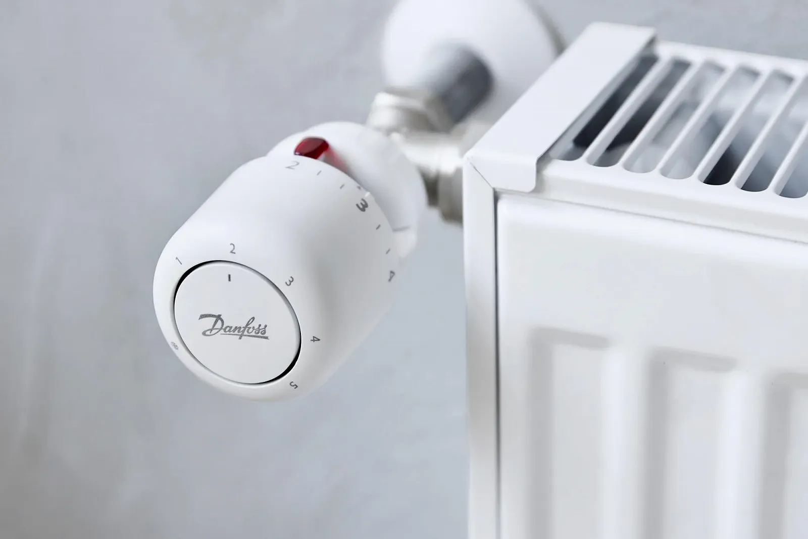 Терморегулятор Danfoss Aero RAV Click із вбудованим датчиком, діаметр шийки 34 мм, фото №4 Терморегулятор Danfoss Aero RAV Click із вбудованим датчиком, діаметр шийки 34 мм, фото №4