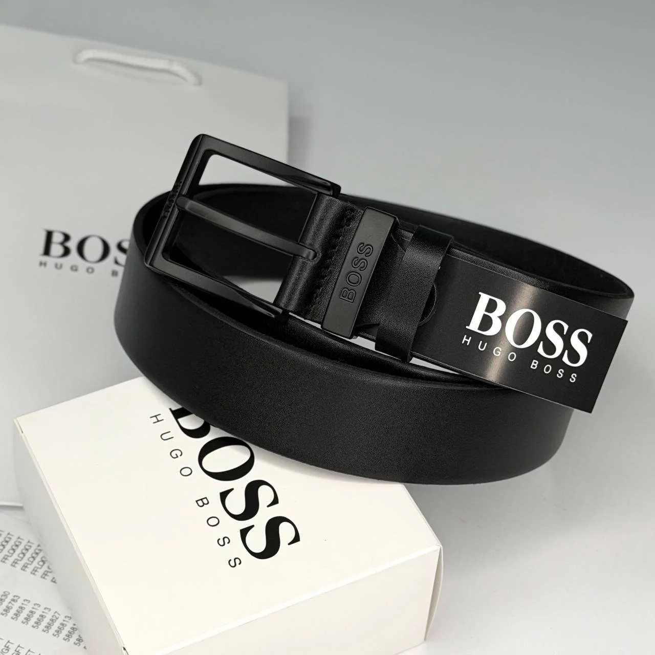 Чоловічий шкіряний ремінь BOSS, з чорною пряжкою, фото №3